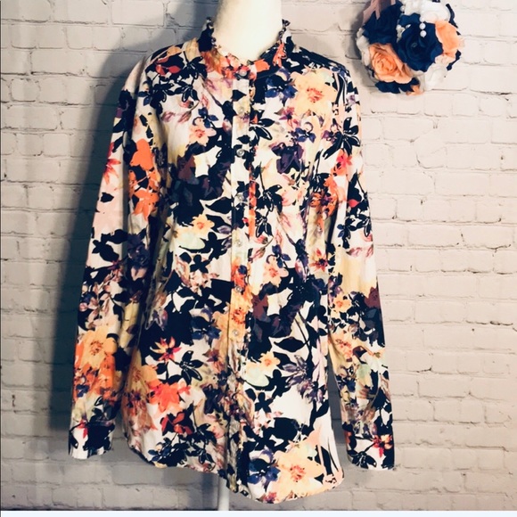 Avon Tops - 🎁3/$10🎁Avon Signature Collection floral top